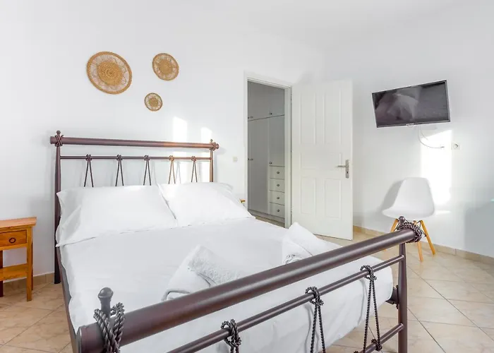 Akti Apollona Daire *