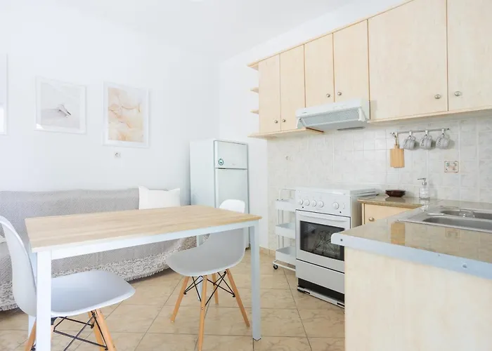 Akti Apollona * Apollon (Naxos)